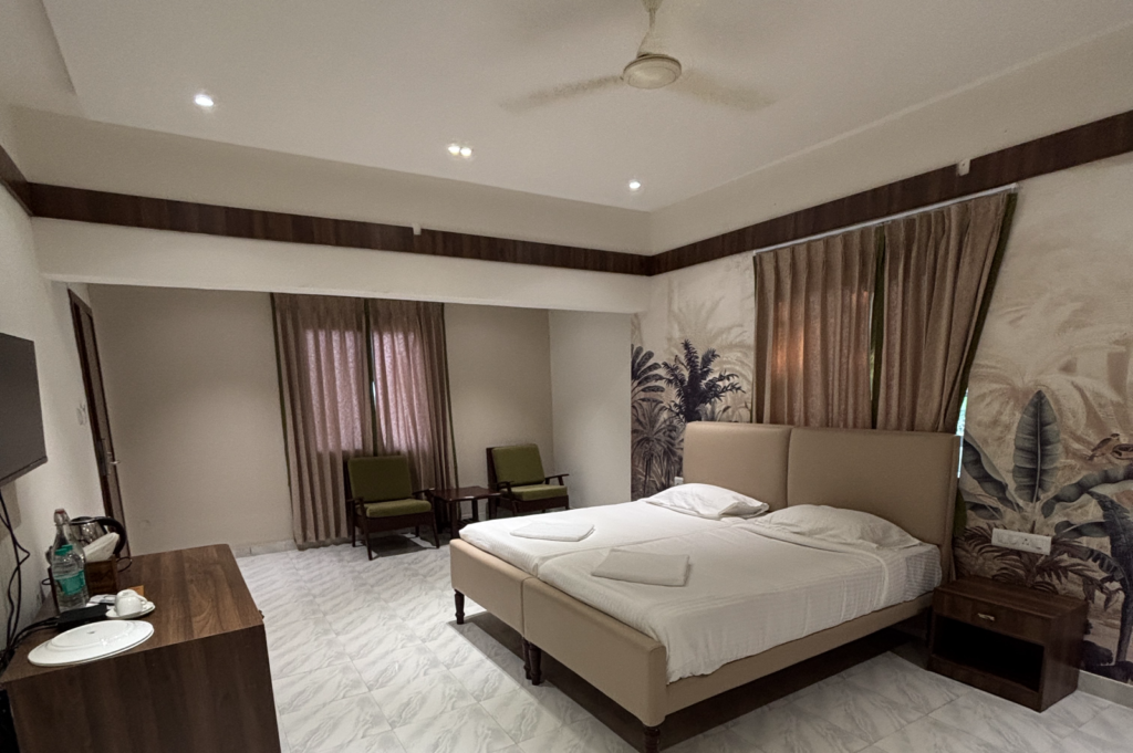room-1-1024x681